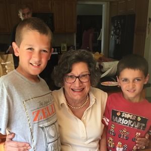 Meet your Posher, Toni